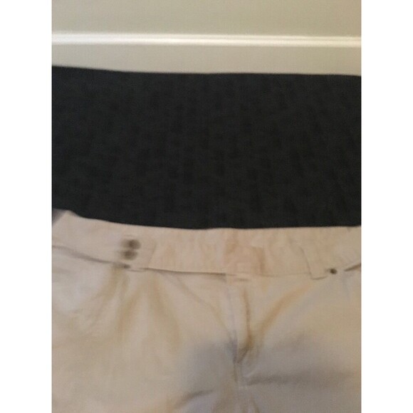 Venezia Women's Capri Pants Pockets Zip Casual Size 24 Khaki - Picture 3 of 8